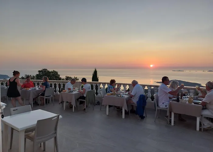 Le Belvedere Hotel Coti-Chiavari (Corsica)